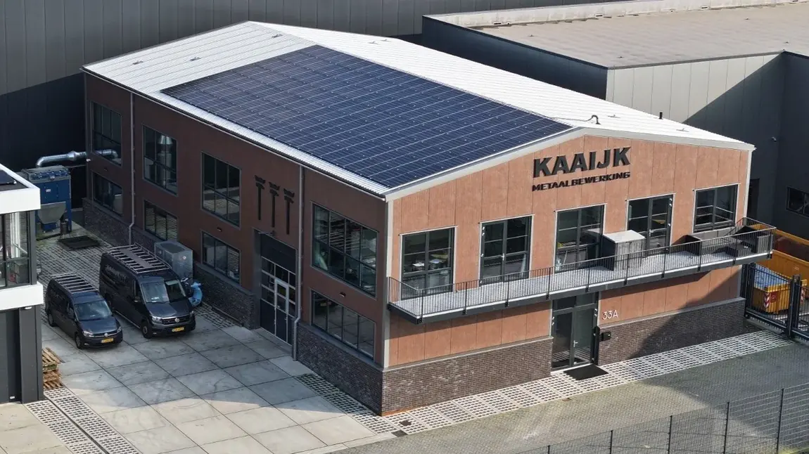 Het pand van Kaaijk Metaalbewerking aan de Daalderweg in Zaandam